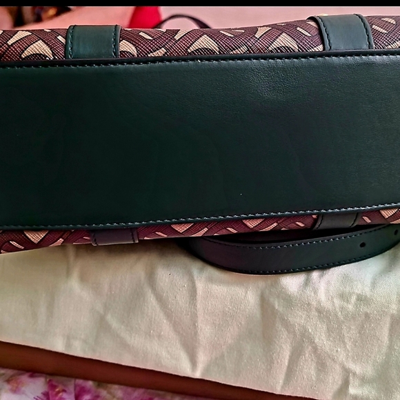 Handbag - Picture 16 of 16